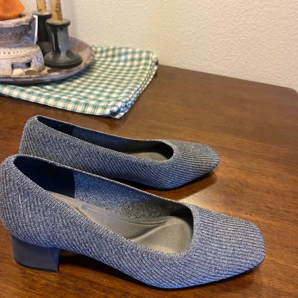 Vivaia grey melody square toe heels - great condition